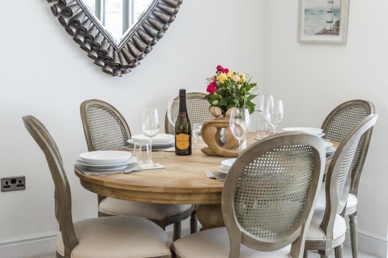 Milford Street - 5 Bedroom Luxurious Holiday Home - サンダースフット エクステリア 写真