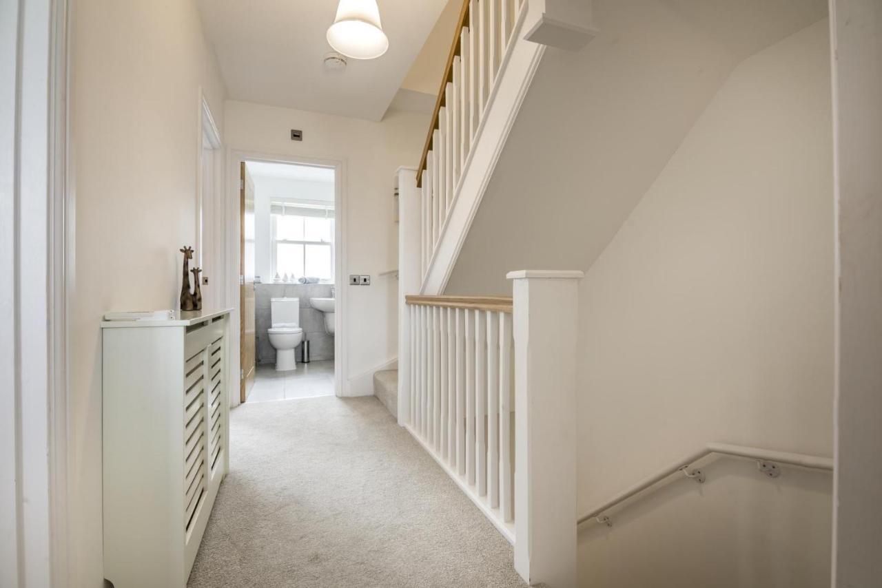 Milford Street - 5 Bedroom Luxurious Holiday Home - サンダースフット エクステリア 写真