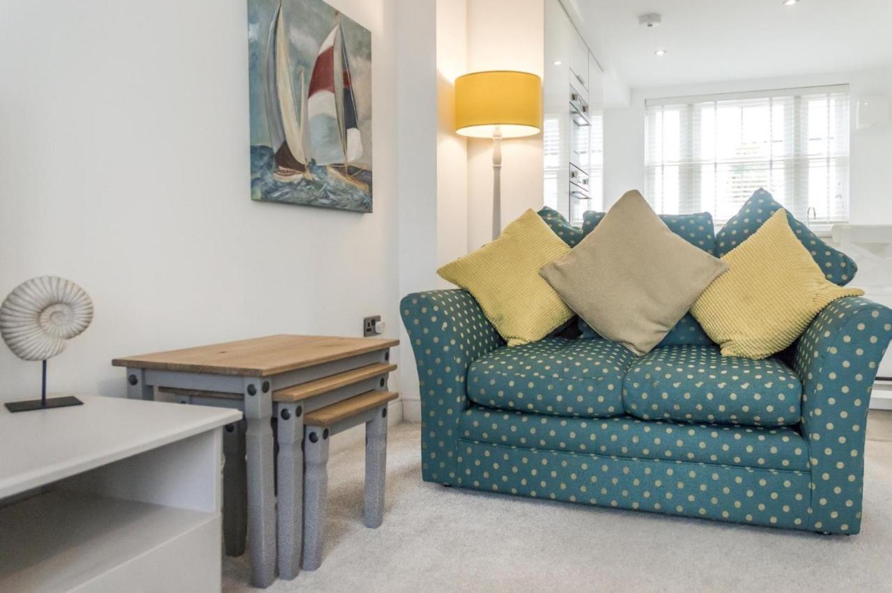 Milford Street - 5 Bedroom Luxurious Holiday Home - サンダースフット エクステリア 写真