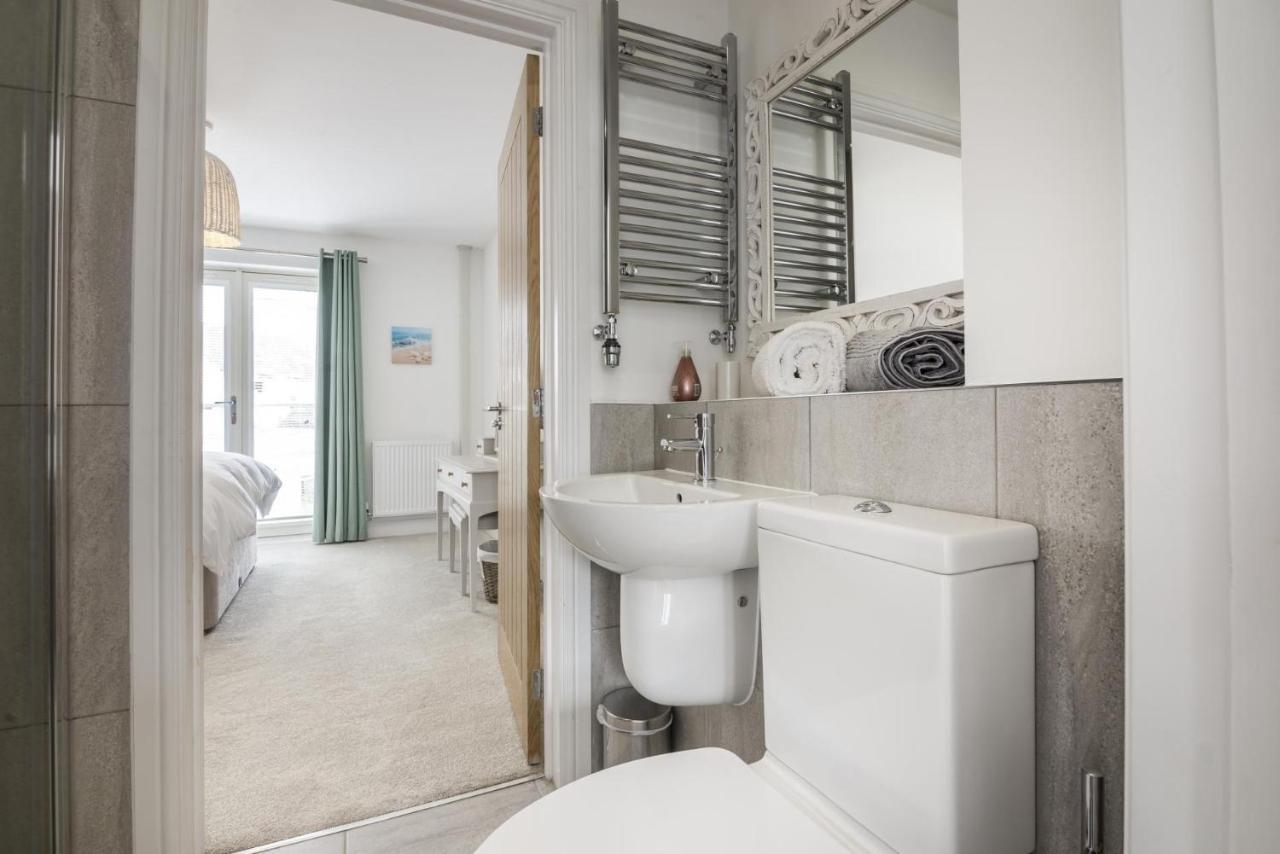 Milford Street - 5 Bedroom Luxurious Holiday Home - サンダースフット エクステリア 写真