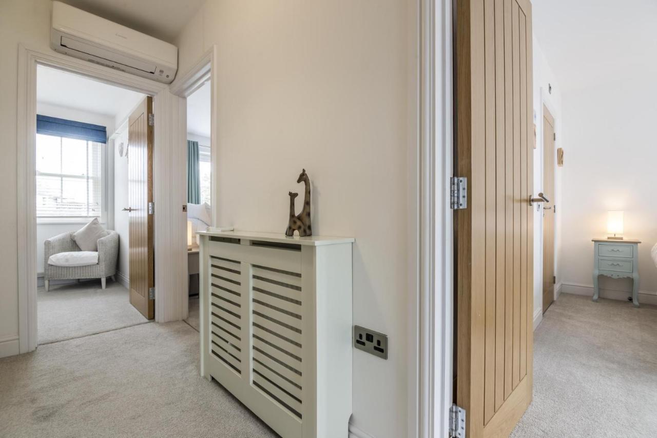 Milford Street - 5 Bedroom Luxurious Holiday Home - サンダースフット エクステリア 写真