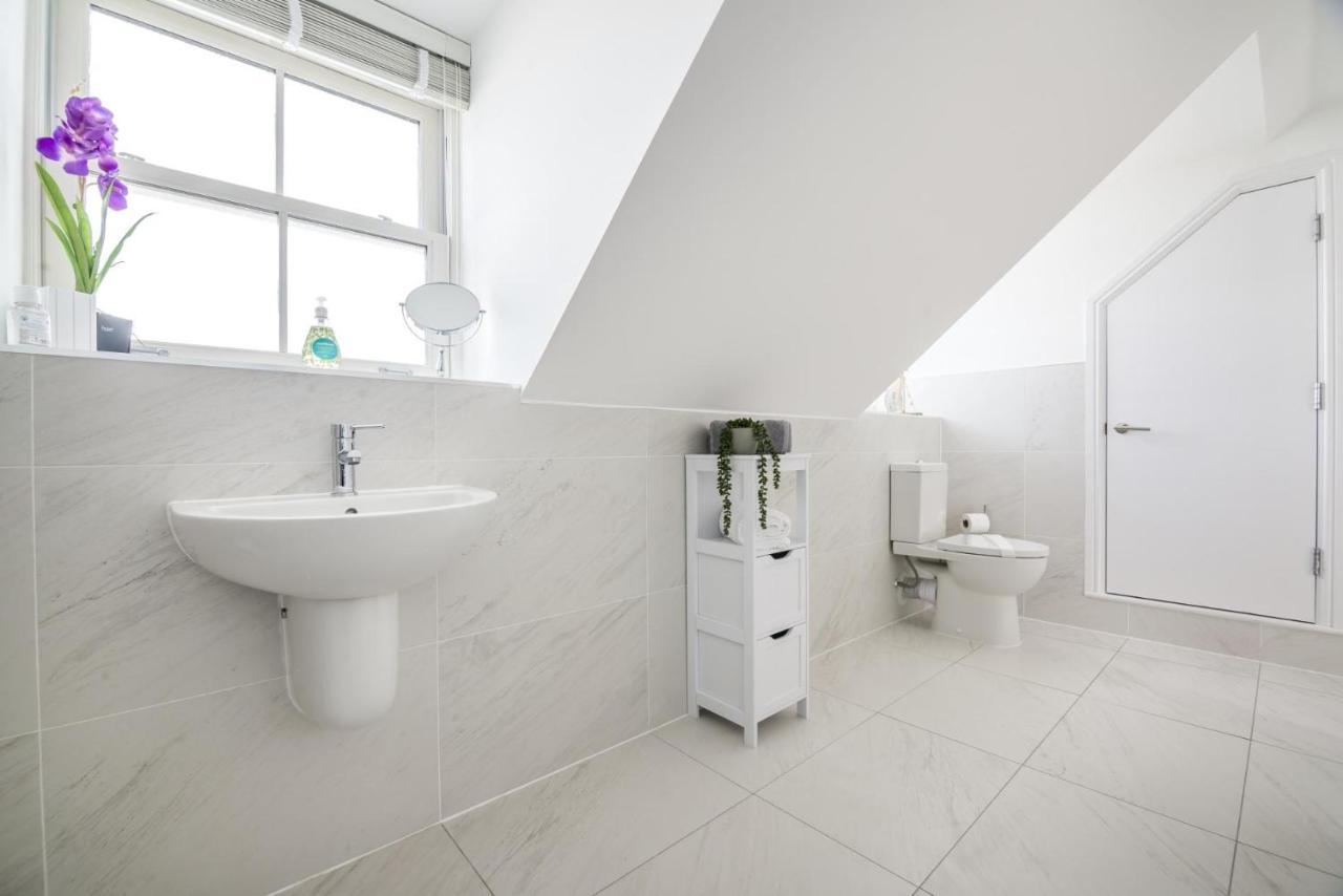 Milford Street - 5 Bedroom Luxurious Holiday Home - サンダースフット エクステリア 写真