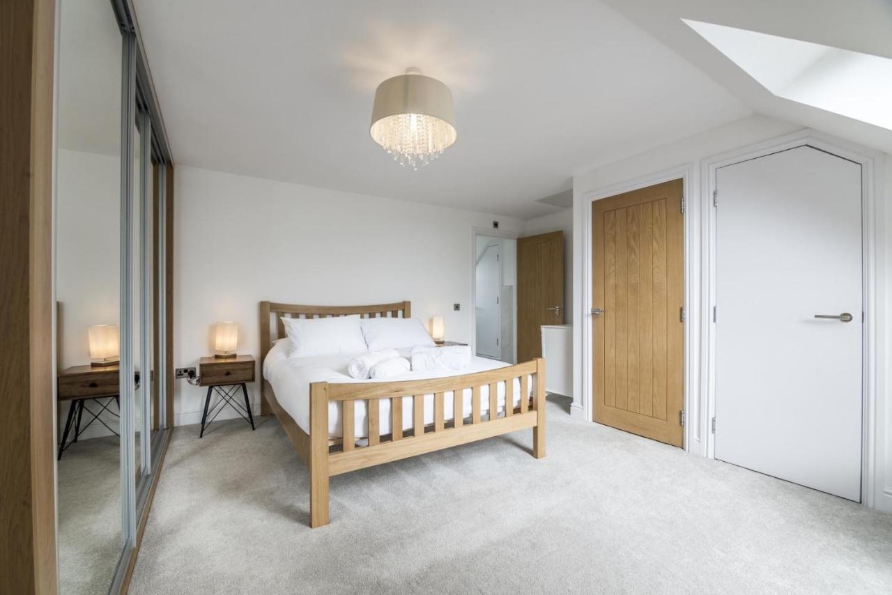 Milford Street - 5 Bedroom Luxurious Holiday Home - サンダースフット エクステリア 写真
