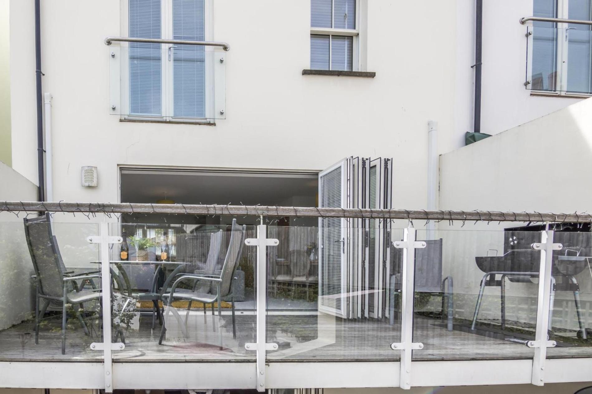 Milford Street - 5 Bedroom Luxurious Holiday Home - サンダースフット エクステリア 写真