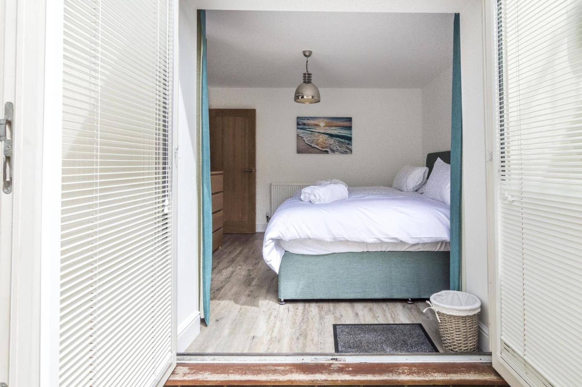 Milford Street - 5 Bedroom Luxurious Holiday Home - サンダースフット エクステリア 写真